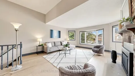 150 Bradbeer Crescent Vaughan ON L4J 5M7