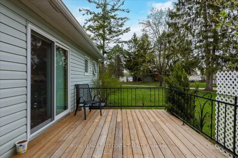 1 Juniper Court Innisfil ON L9S 1N2