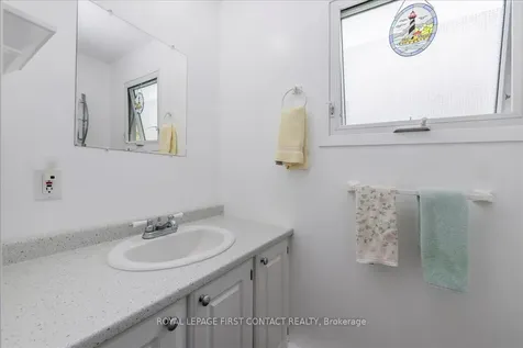 1 Juniper Court Innisfil ON L9S 1N2
