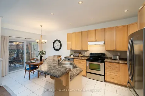 97 Woodbury Crescent Newmarket ON L3X 2T2