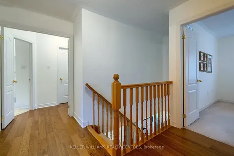 97 Woodbury Crescent Newmarket ON L3X 2T2