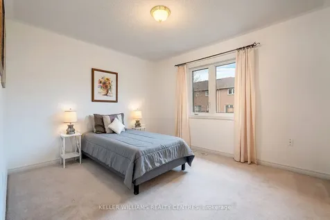 97 Woodbury Crescent Newmarket ON L3X 2T2