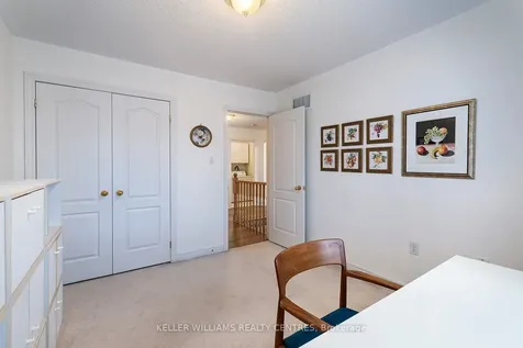 97 Woodbury Crescent Newmarket ON L3X 2T2