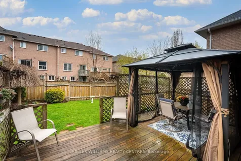 97 Woodbury Crescent Newmarket ON L3X 2T2