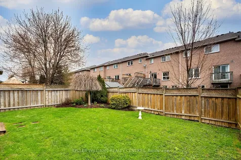 97 Woodbury Crescent Newmarket ON L3X 2T2
