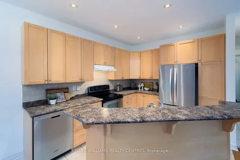97 Woodbury Crescent Newmarket ON L3X 2T2