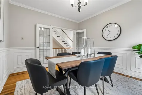 34 Theobalds Circle Richmond Hill ON L4C 9C6