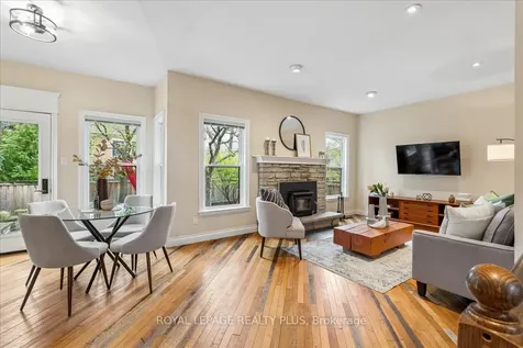 34 Theobalds Circle Richmond Hill ON L4C 9C6