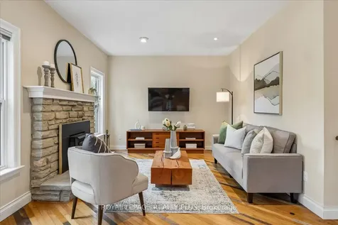 34 Theobalds Circle Richmond Hill ON L4C 9C6