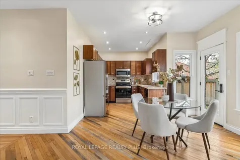 34 Theobalds Circle Richmond Hill ON L4C 9C6