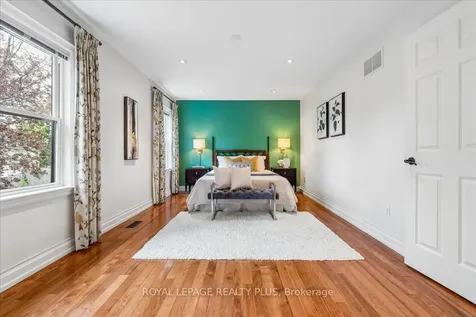 34 Theobalds Circle Richmond Hill ON L4C 9C6