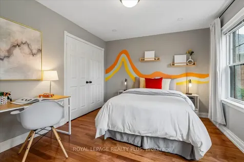 34 Theobalds Circle Richmond Hill ON L4C 9C6