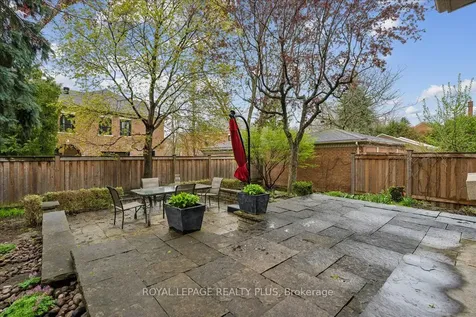 34 Theobalds Circle Richmond Hill ON L4C 9C6