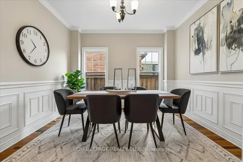 34 Theobalds Circle Richmond Hill ON L4C 9C6
