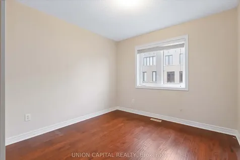 25 Maple Ridge Crescent Markham ON L6E 1V3