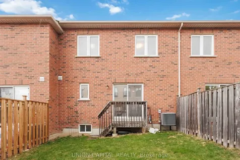 25 Maple Ridge Crescent Markham ON L6E 1V3