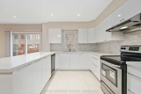 25 Maple Ridge Crescent Markham ON L6E 1V3