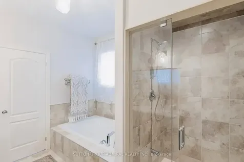 62 Waterton Way Bradford West Gwillimbury ON L3Z 0R3