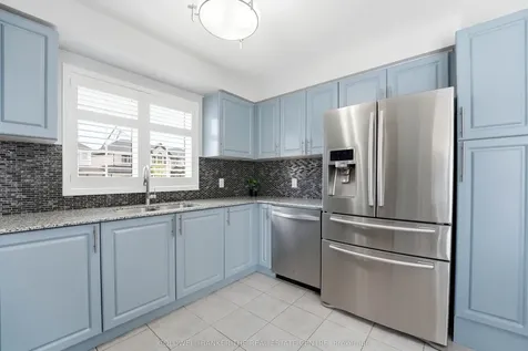 124 Armstrong Crescent Bradford West Gwillimbury ON L3Z 0L3