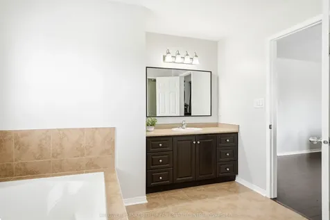 124 Armstrong Crescent Bradford West Gwillimbury ON L3Z 0L3