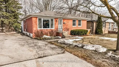 425 Centre Street E Richmond Hill ON L4C 1B8