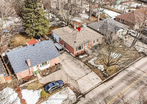 425 Centre Street E Richmond Hill ON L4C 1B8