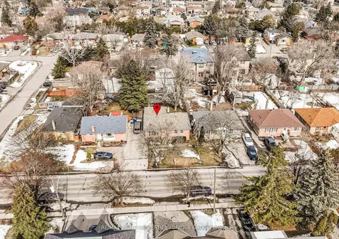 425 Centre Street E Richmond Hill ON L4C 1B8