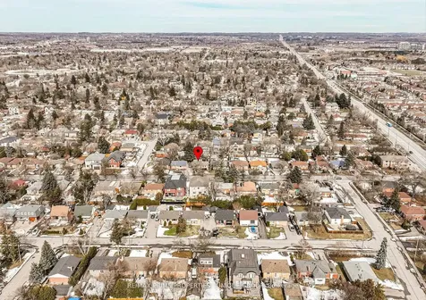 425 Centre Street E Richmond Hill ON L4C 1B8