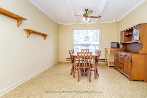425 Centre Street E Richmond Hill ON L4C 1B8