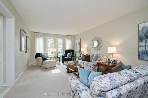 33 Carpenter Court Markham ON L3P 6W3