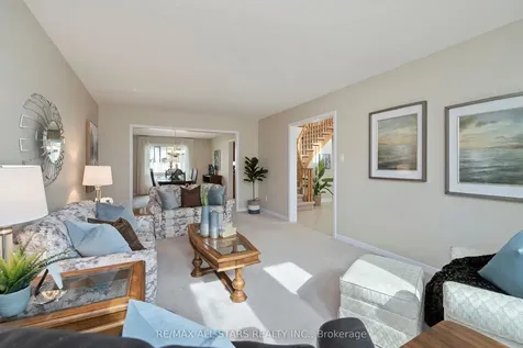 33 Carpenter Court Markham ON L3P 6W3