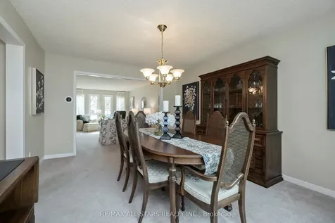 33 Carpenter Court Markham ON L3P 6W3