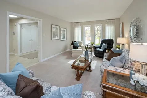 33 Carpenter Court Markham ON L3P 6W3
