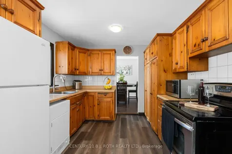 1032 Gilmore Avenue Innisfil ON L0L 1W0
