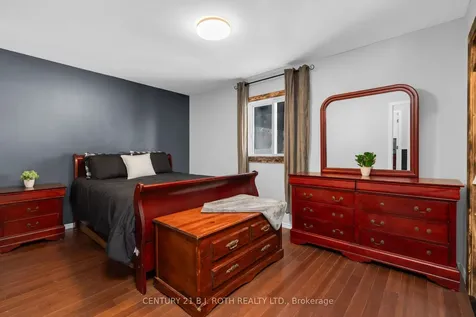 1032 Gilmore Avenue Innisfil ON L0L 1W0