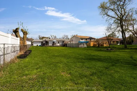 1032 Gilmore Avenue Innisfil ON L0L 1W0