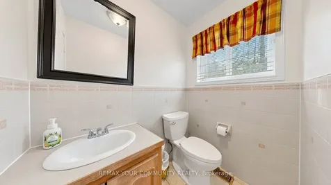 50 Riverglen Drive Georgina ON L4P 2R1