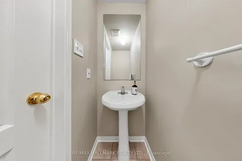72 Walkview Crescent Richmond Hill ON L4E 4H6