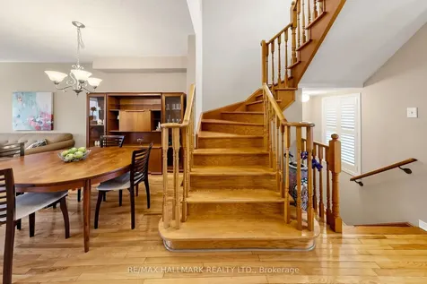 72 Walkview Crescent Richmond Hill ON L4E 4H6