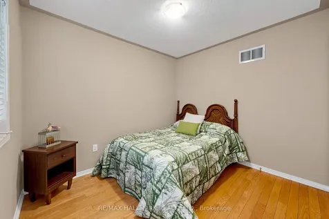 72 Walkview Crescent Richmond Hill ON L4E 4H6