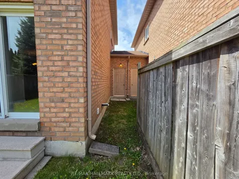 72 Walkview Crescent Richmond Hill ON L4E 4H6