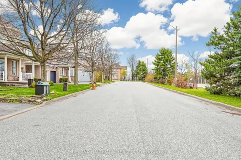 72 Walkview Crescent Richmond Hill ON L4E 4H6