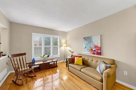 72 Walkview Crescent Richmond Hill ON L4E 4H6