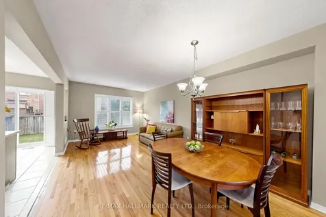 72 Walkview Crescent Richmond Hill ON L4E 4H6