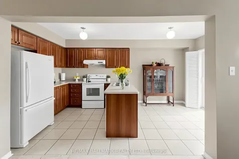 72 Walkview Crescent Richmond Hill ON L4E 4H6