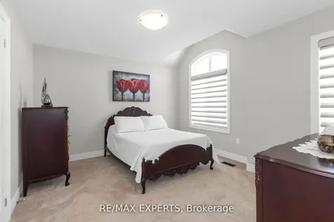 24 Mckay Avenue New Tecumseth ON L0G 1W0
