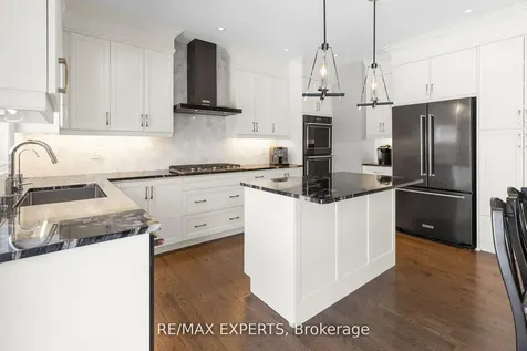 24 Mckay Avenue New Tecumseth ON L0G 1W0