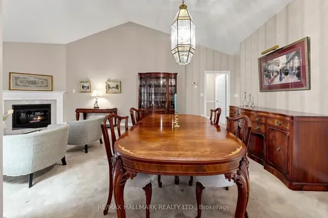 13 Christina Falls Way Markham ON L6E 1B4