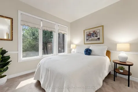 13 Christina Falls Way Markham ON L6E 1B4