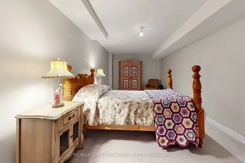 13 Christina Falls Way Markham ON L6E 1B4